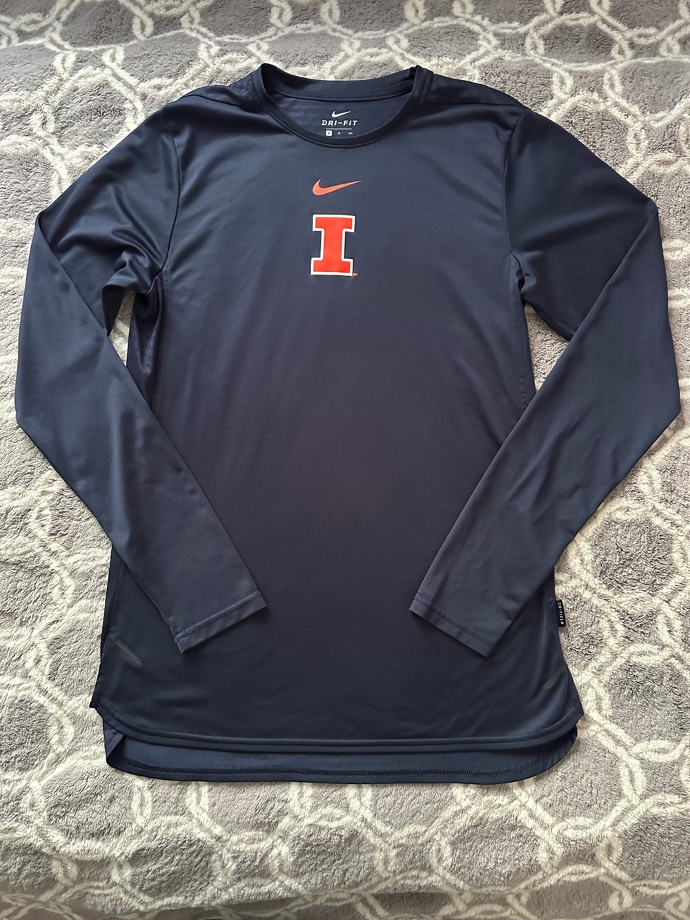 Nike Dri Fit Illinois Fighting Illini Long Sleeve Shirt Adults Size S Navy Blue